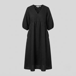 Daisy Elegance V-Neck Maxi Dress