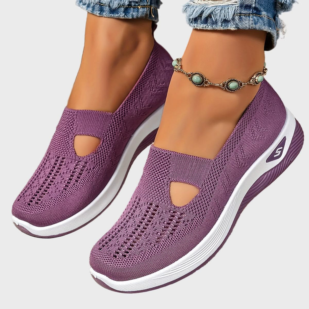 Elara Comfort Sneaker