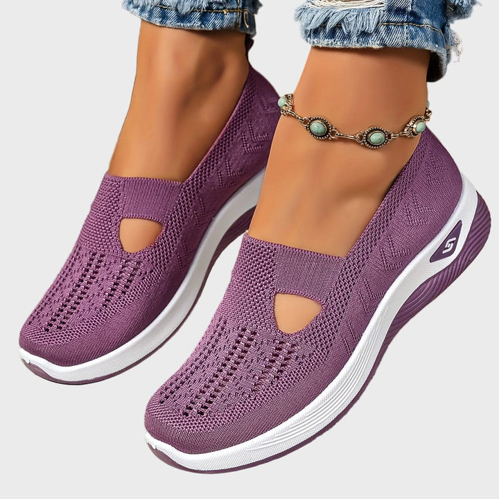Elara Comfort Sneaker