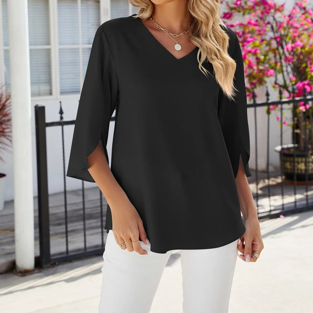 Lola Casual Women's Blouse with a Flattering Cut