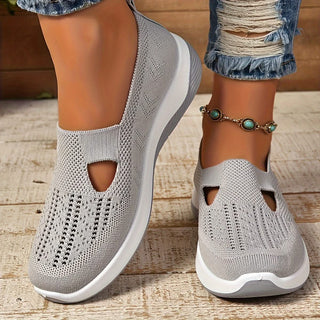 Elara Comfort Sneaker