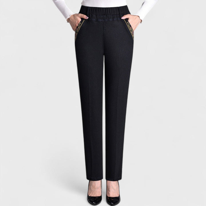Nerisa Jeans with Side Pockets and Elastic Waist